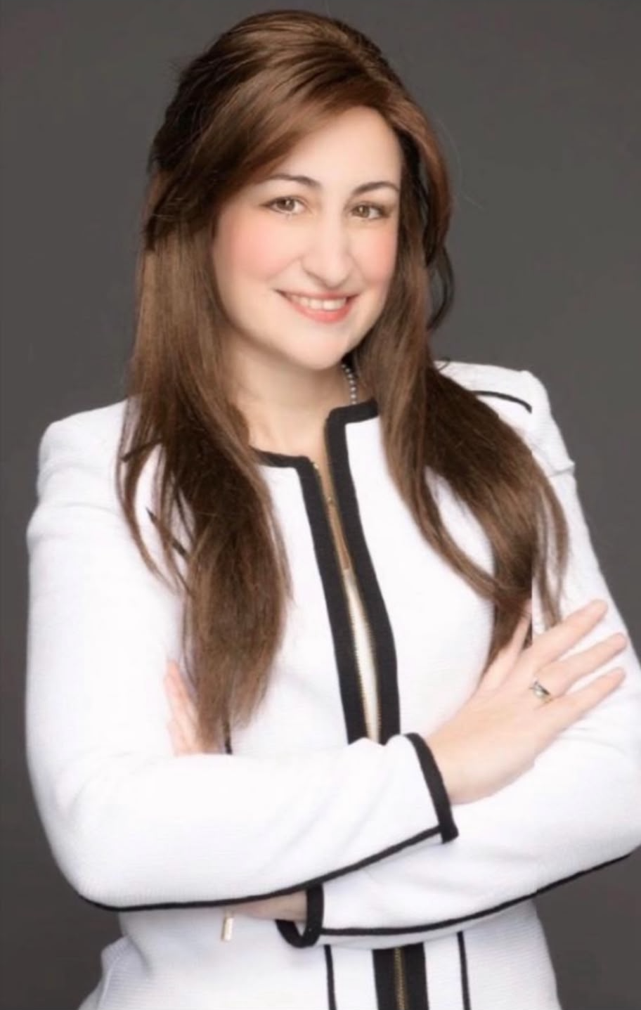 Gizem Salcigil White